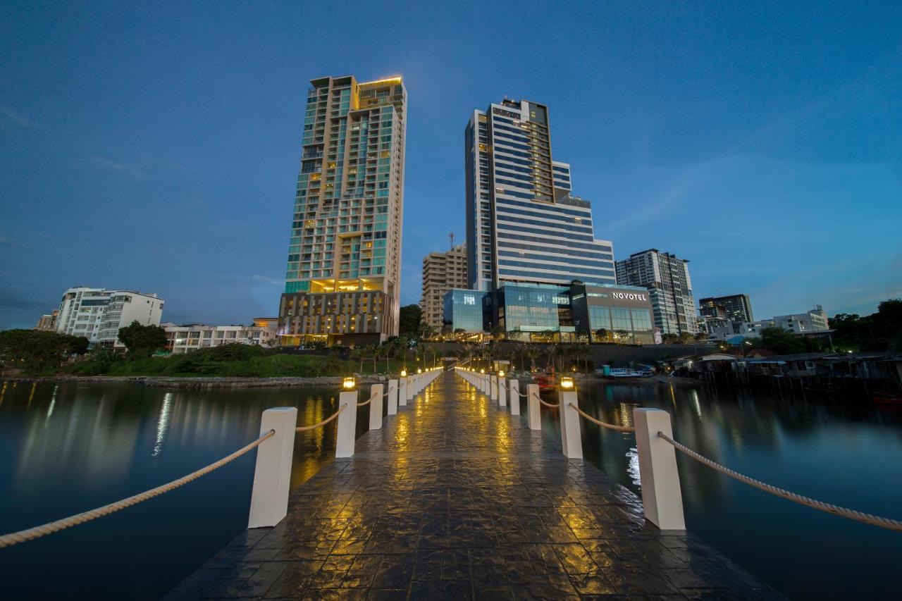 Novotel Marina Sriracha Si Racha Exteriör bild