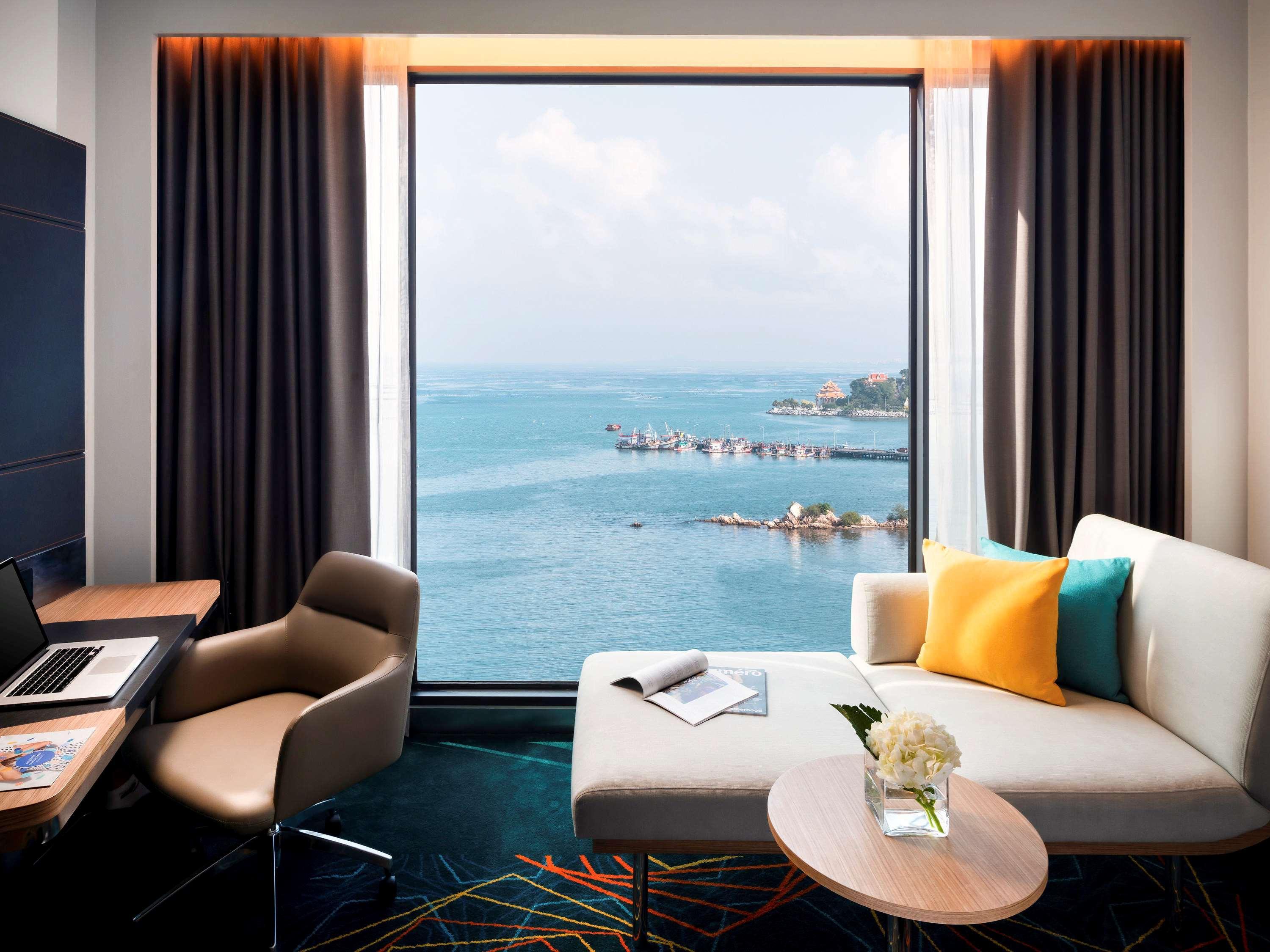Novotel Marina Sriracha Si Racha Exteriör bild