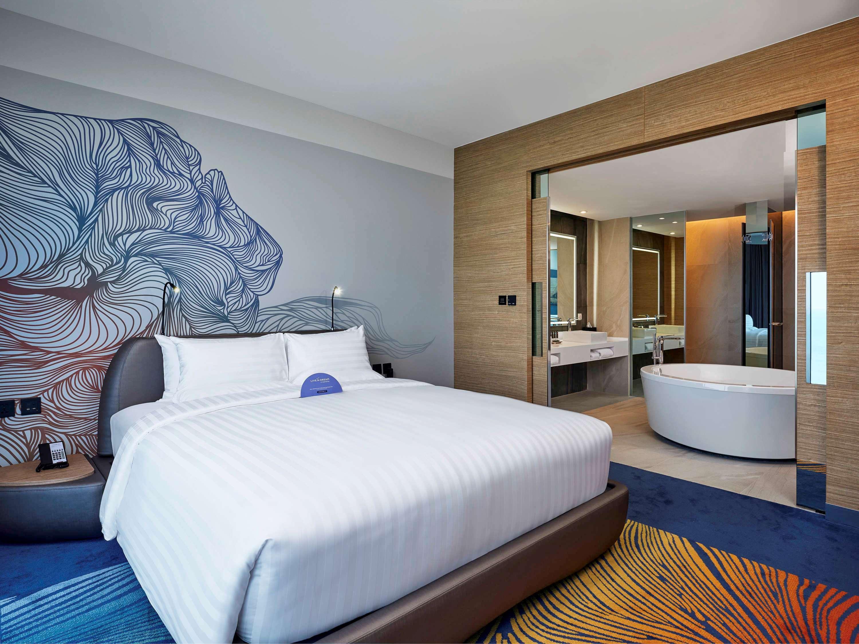 Novotel Marina Sriracha Si Racha Exteriör bild