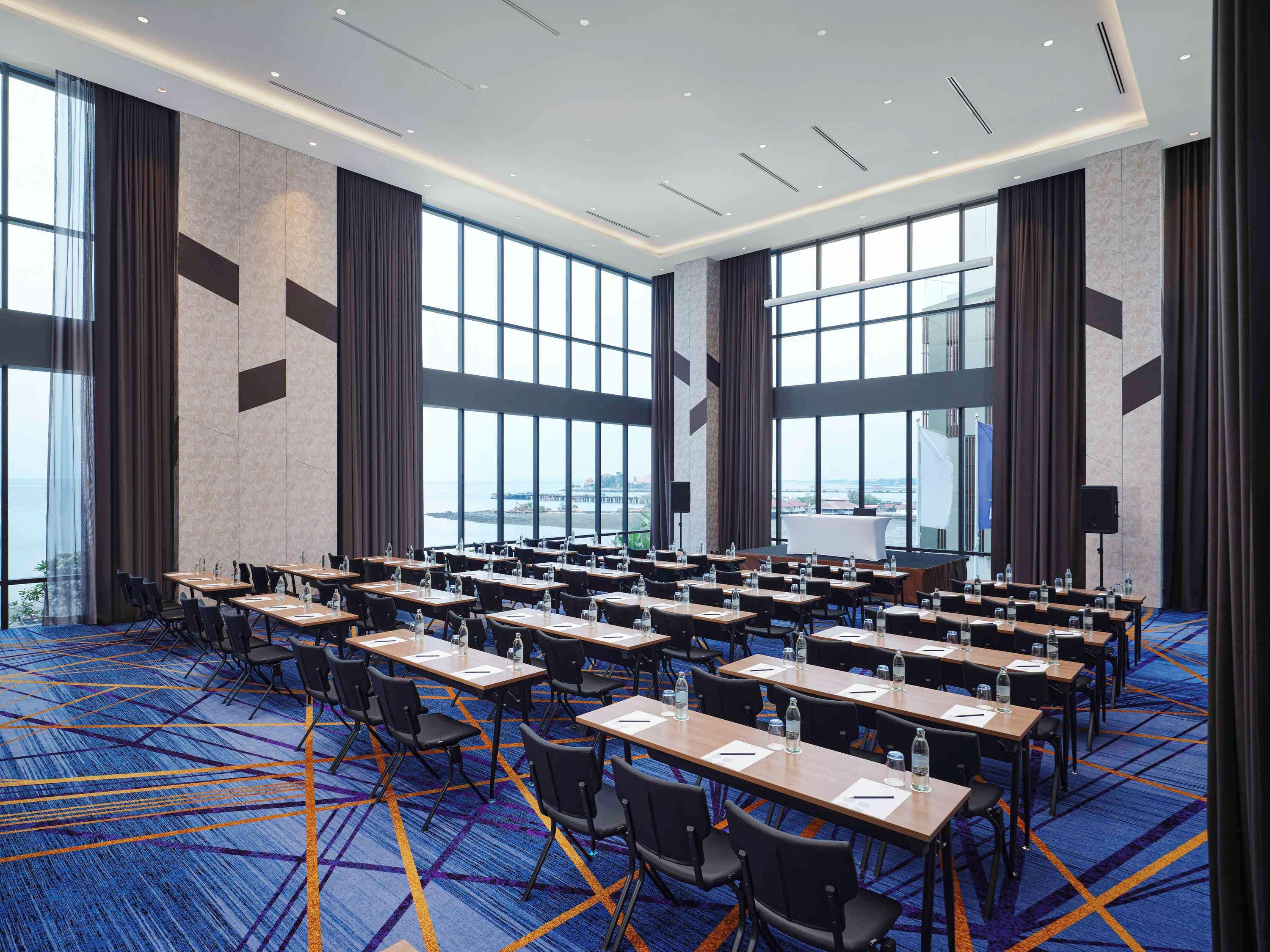 Novotel Marina Sriracha Si Racha Exteriör bild