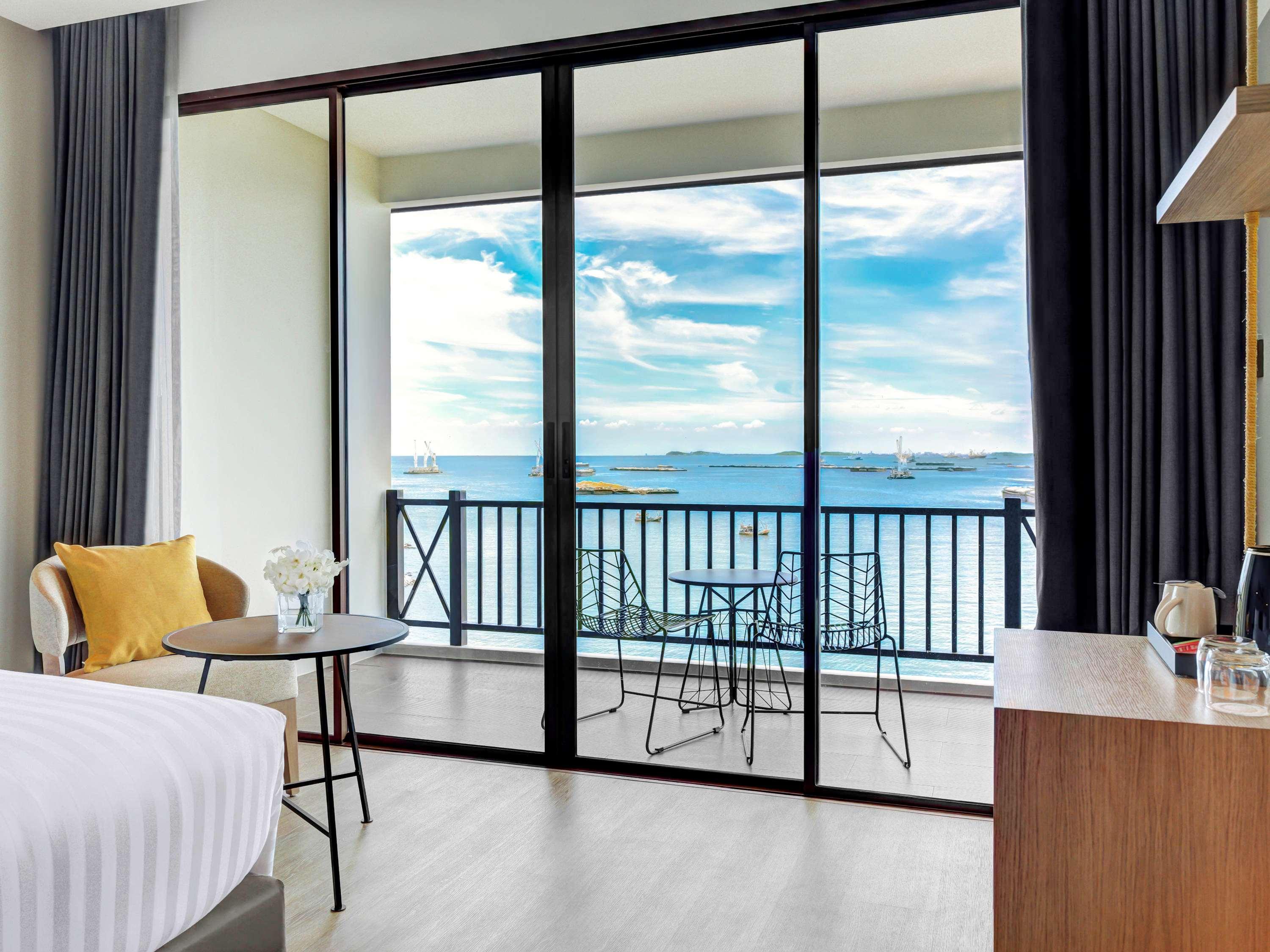 Novotel Marina Sriracha Si Racha Exteriör bild